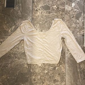Beige ribbed long sleeve crop top
